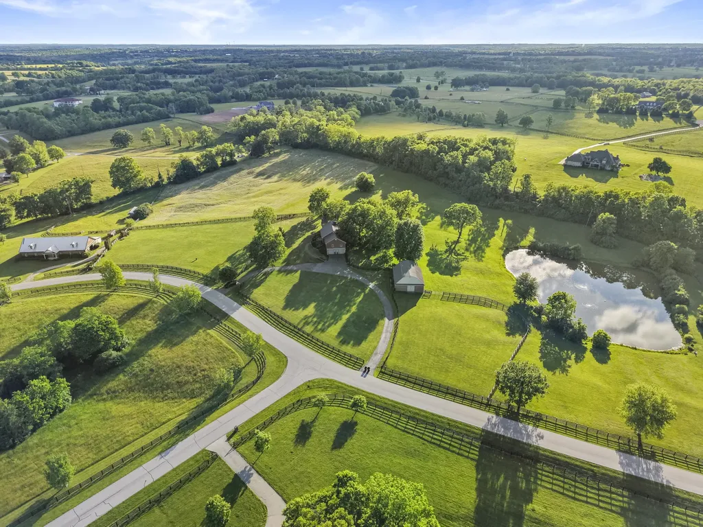 3201 Raven Creek Drive Lexington KY 40515