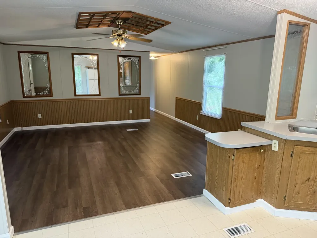 1326 Bacon Creek Road Corbin KY 40701