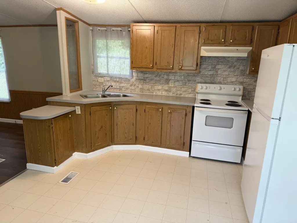 1326 Bacon Creek Road Corbin KY 40701