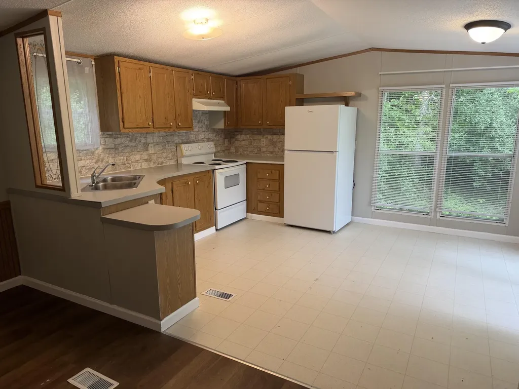 1326 Bacon Creek Road Corbin KY 40701