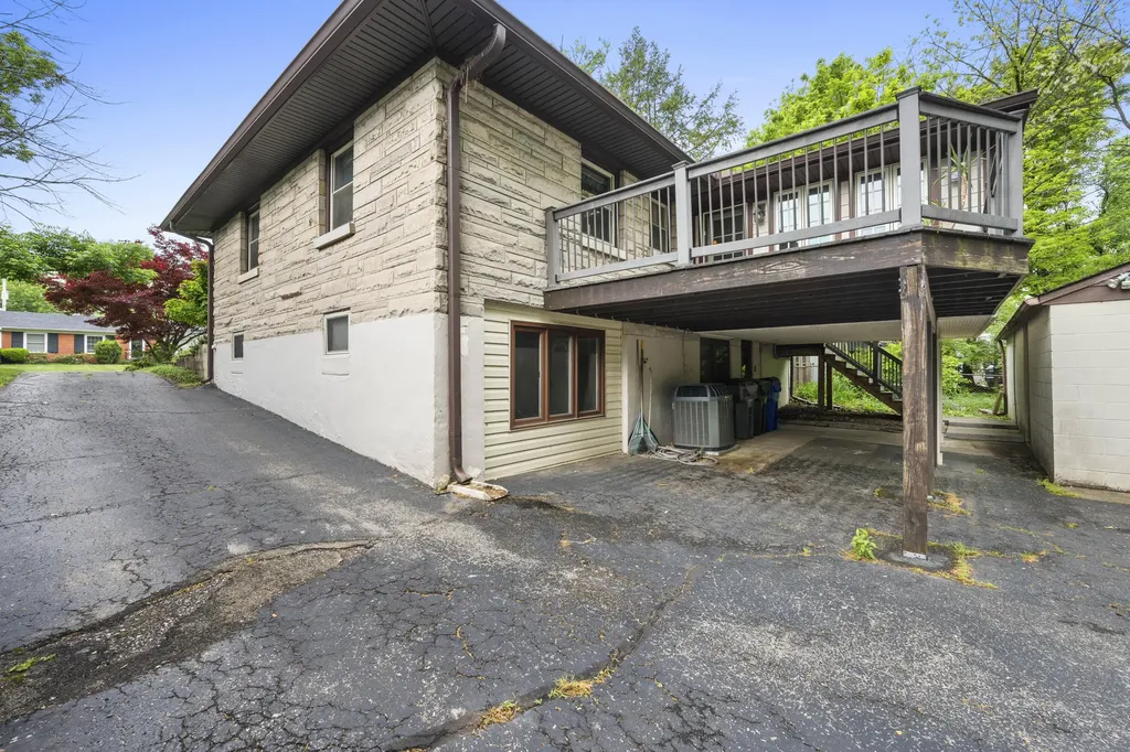 673 Mt Vernon Drive Lexington KY 40502