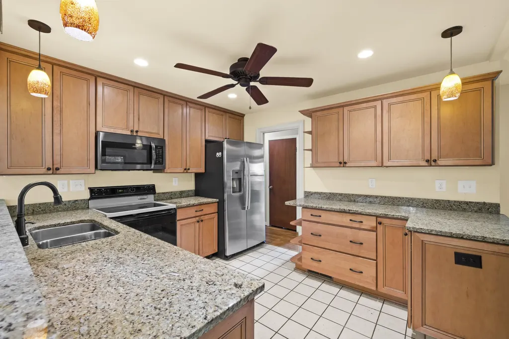 673 Mt Vernon Drive Lexington KY 40502
