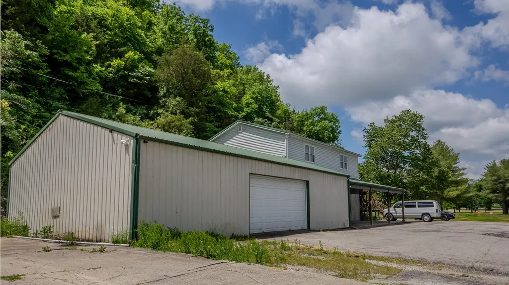 8689 Bardstown Road Springfield KY 40069