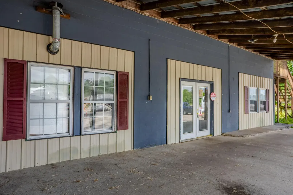 8689 Bardstown Road Springfield KY 40069