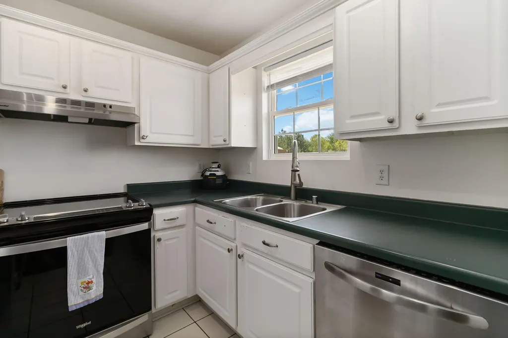 56 Alder Court London KY 40744