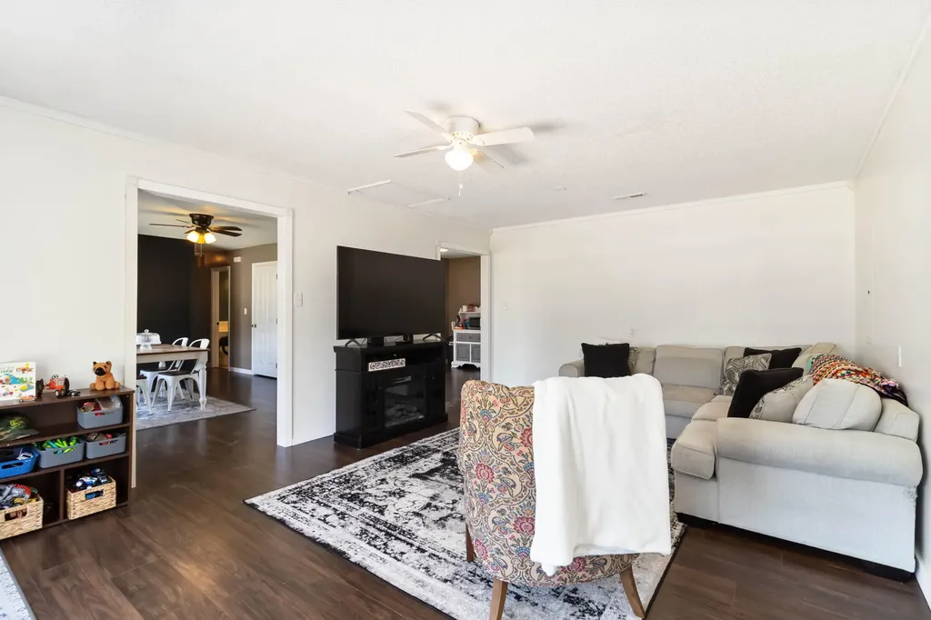 56 Alder Court London KY 40744