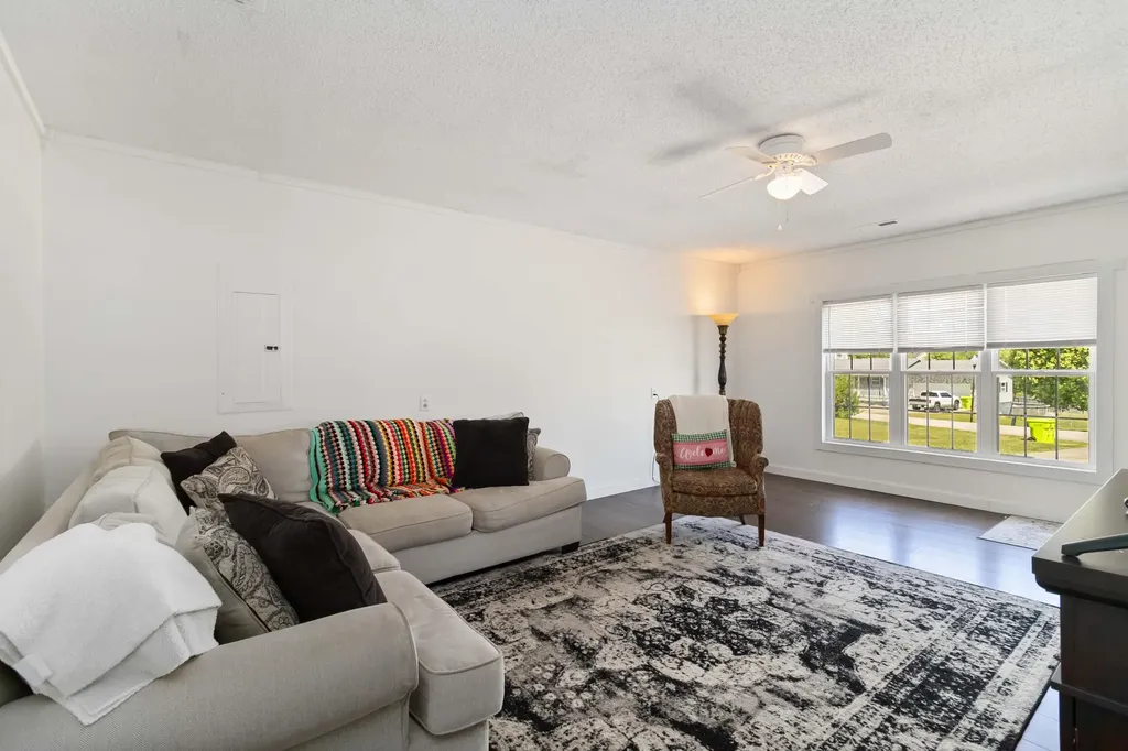 56 Alder Court London KY 40744