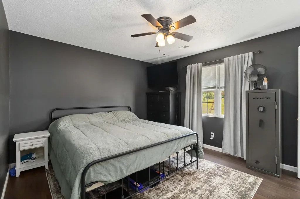 56 Alder Court London KY 40744