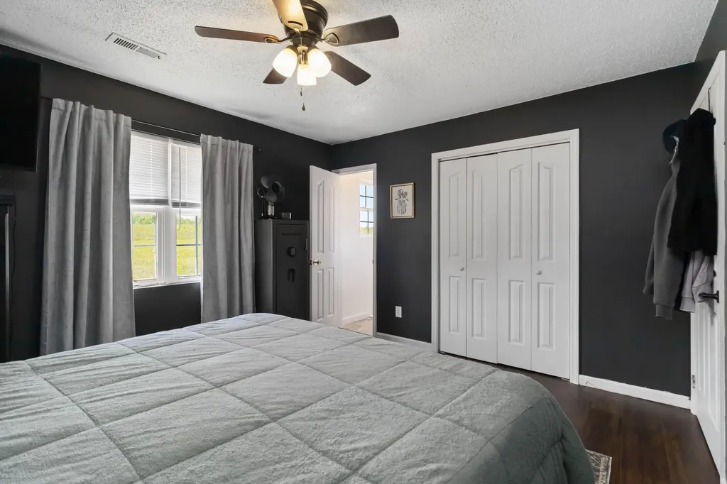 56 Alder Court London KY 40744