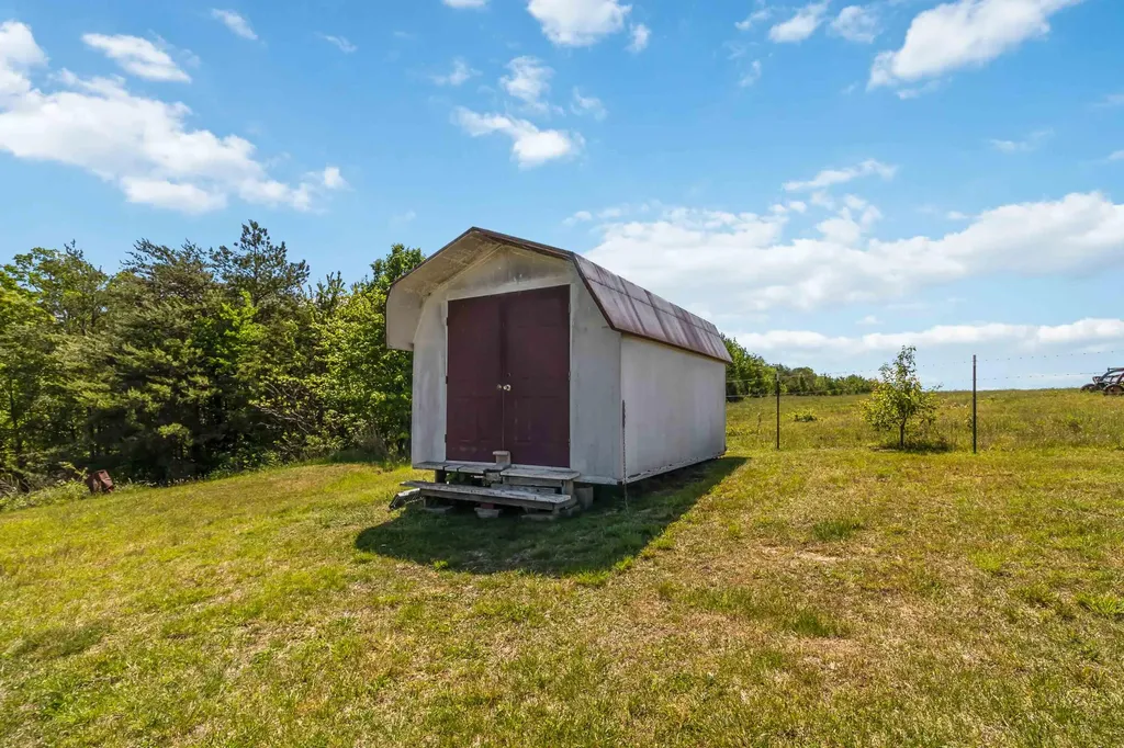 56 Alder Court London KY 40744