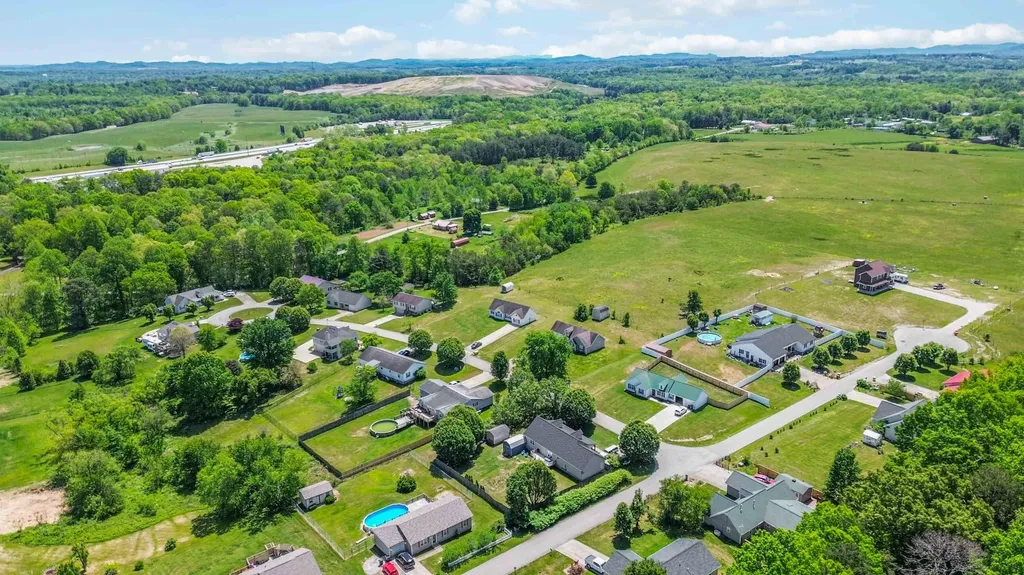 56 Alder Court London KY 40744