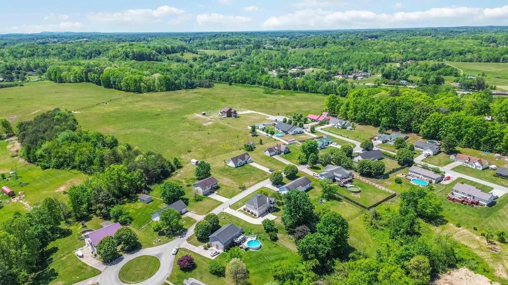 56 Alder Court London KY 40744