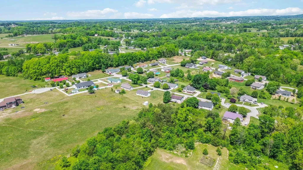 56 Alder Court London KY 40744
