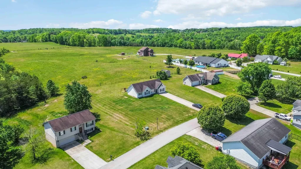 56 Alder Court London KY 40744