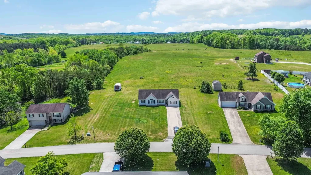 56 Alder Court London KY 40744