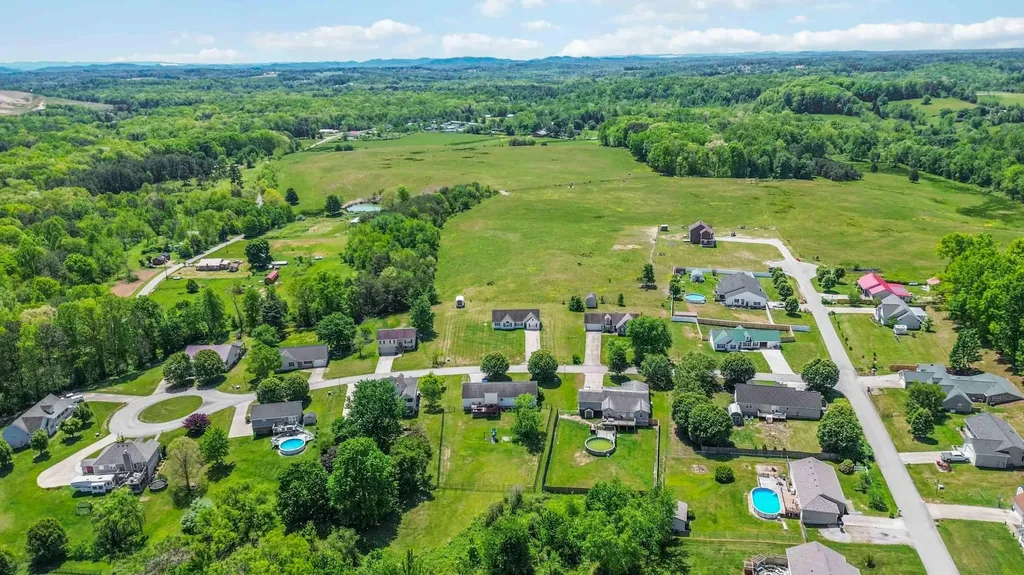 56 Alder Court London KY 40744