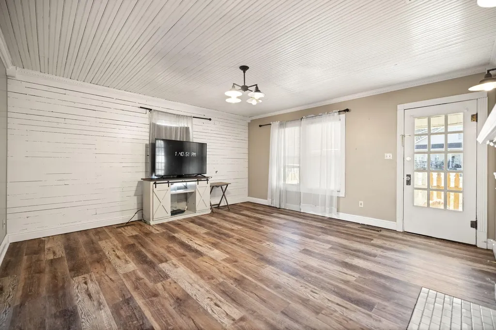 108 High Street Owingsville KY 40360