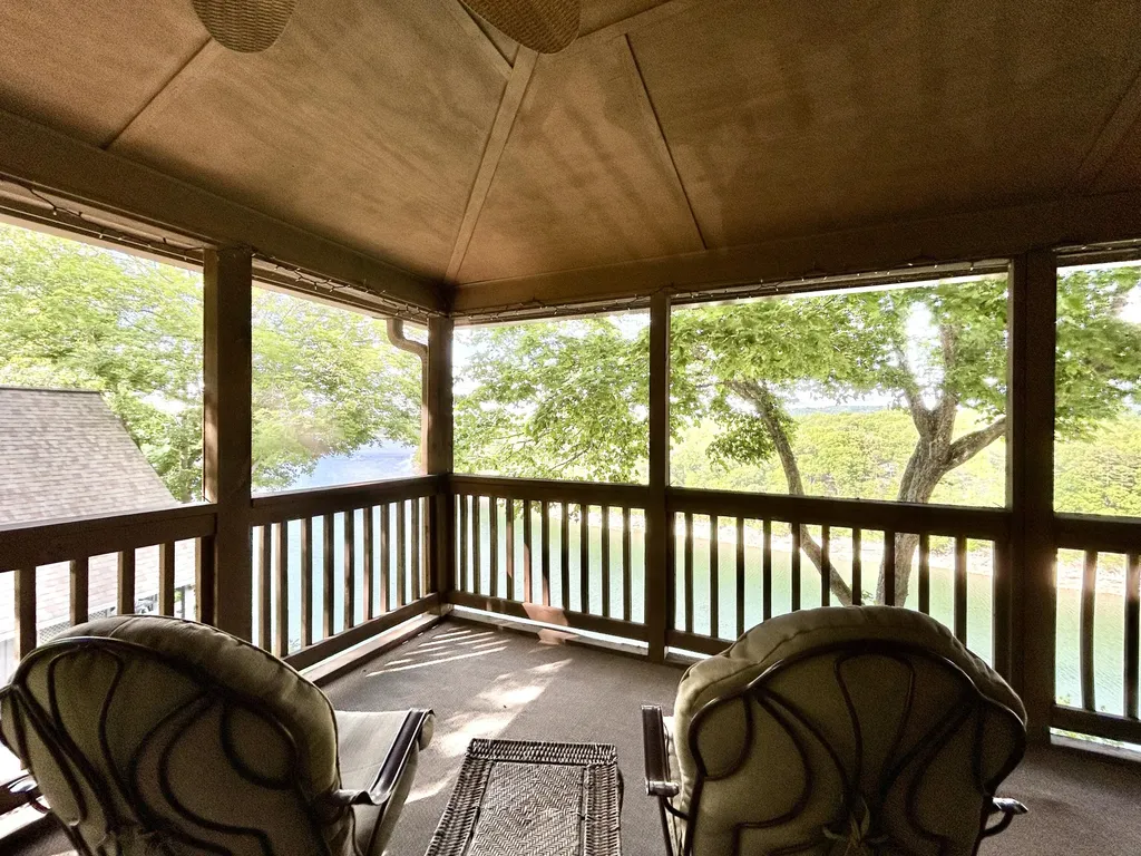 1-2 Woodson Bend Resort Bronston KY 42518