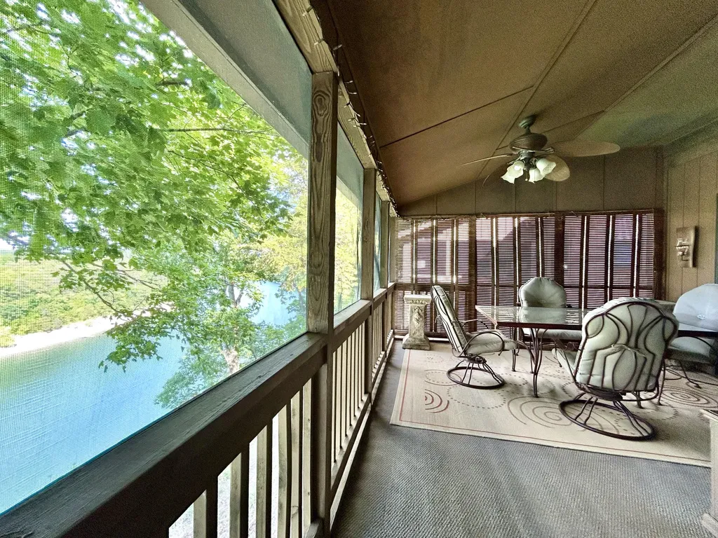 1-2 Woodson Bend Resort Bronston KY 42518