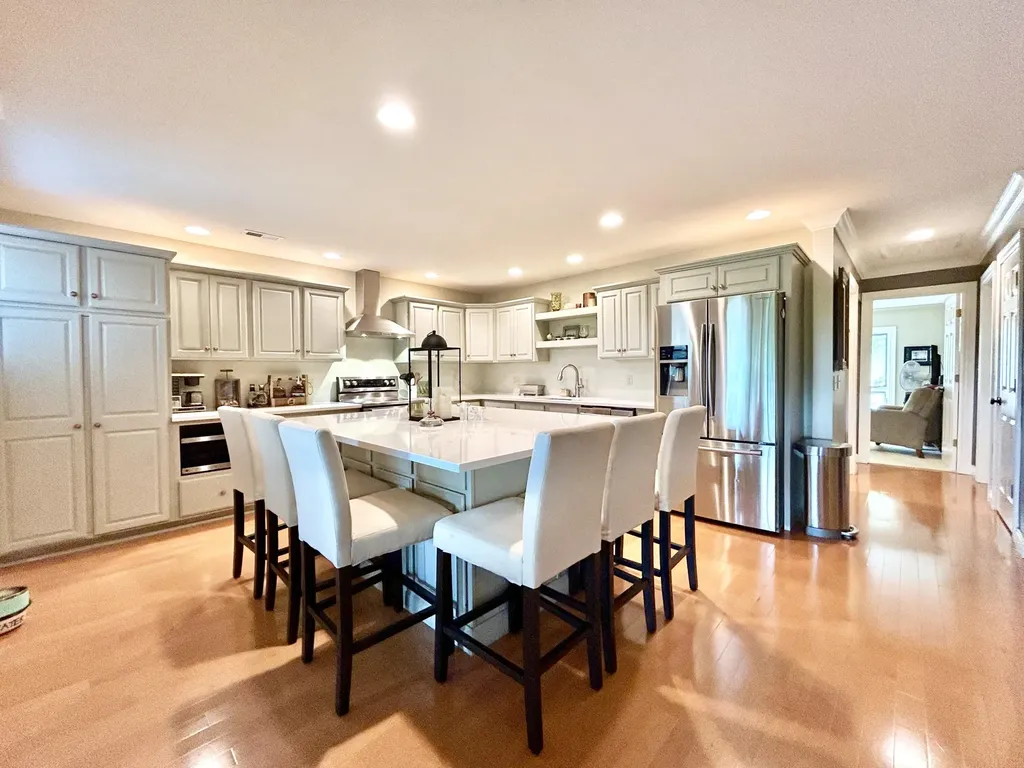 1-2 Woodson Bend Resort Bronston KY 42518
