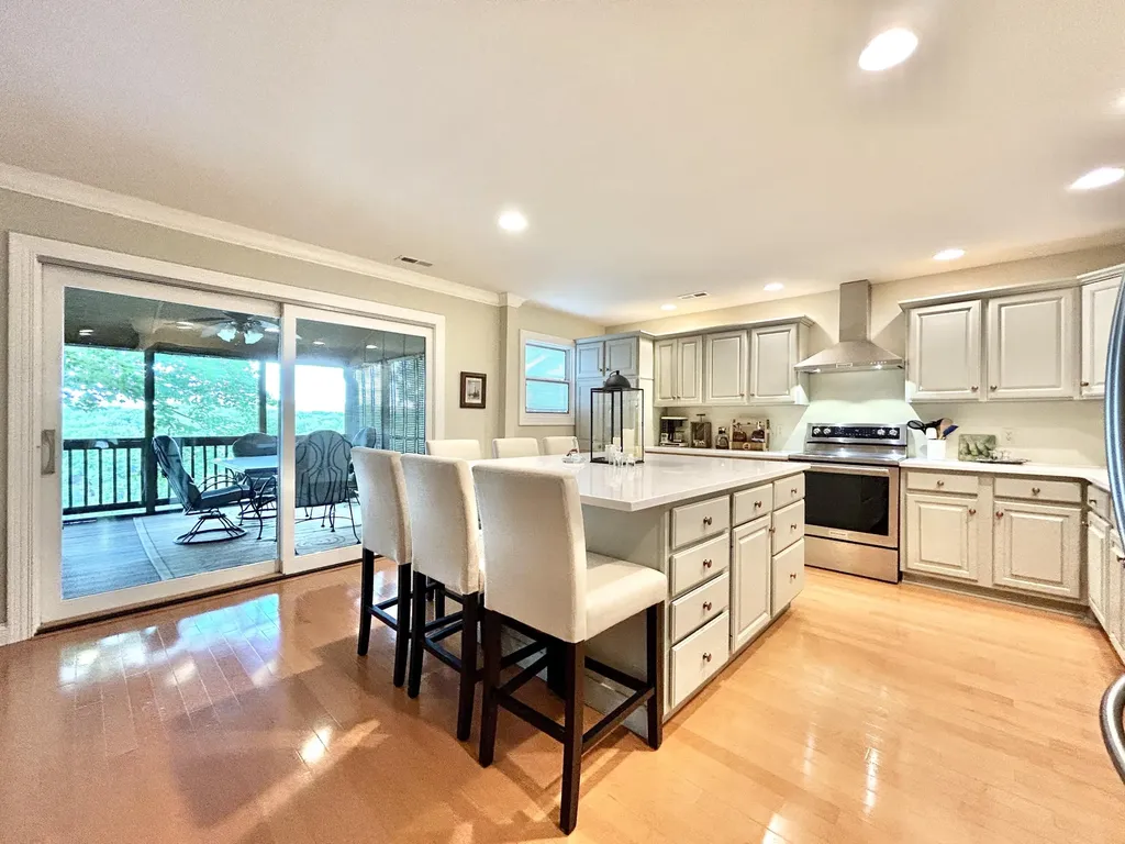 1-2 Woodson Bend Resort Bronston KY 42518