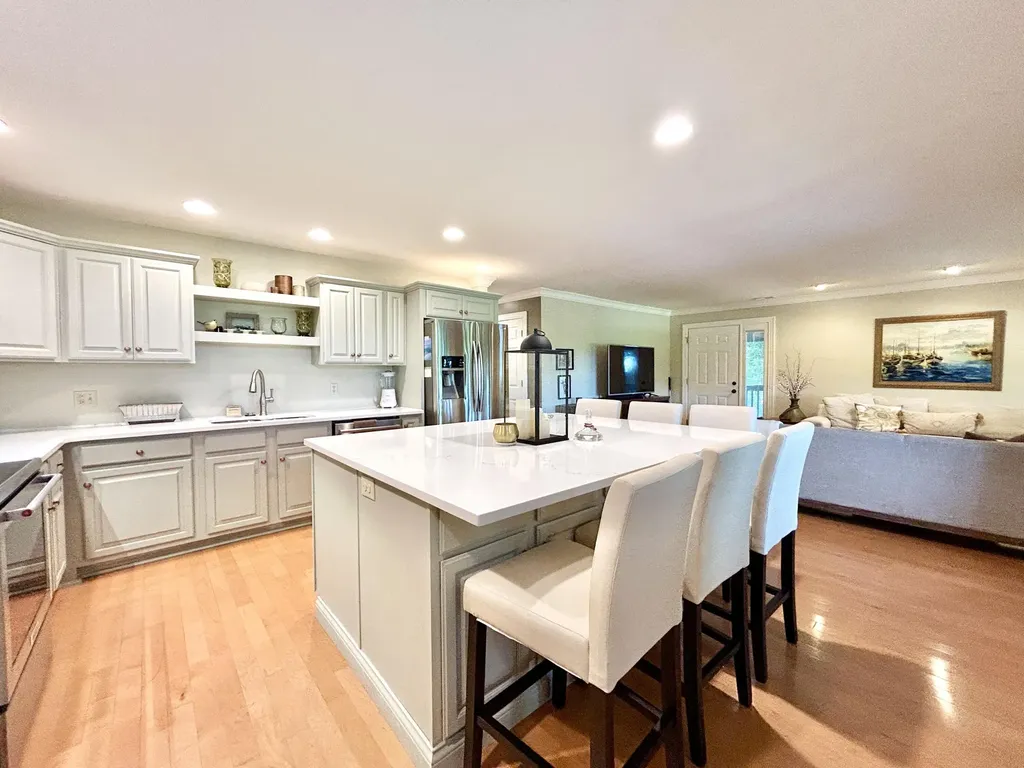 1-2 Woodson Bend Resort Bronston KY 42518
