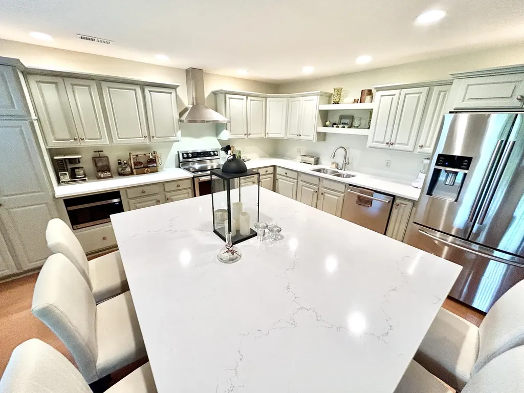 1-2 Woodson Bend Resort Bronston KY 42518