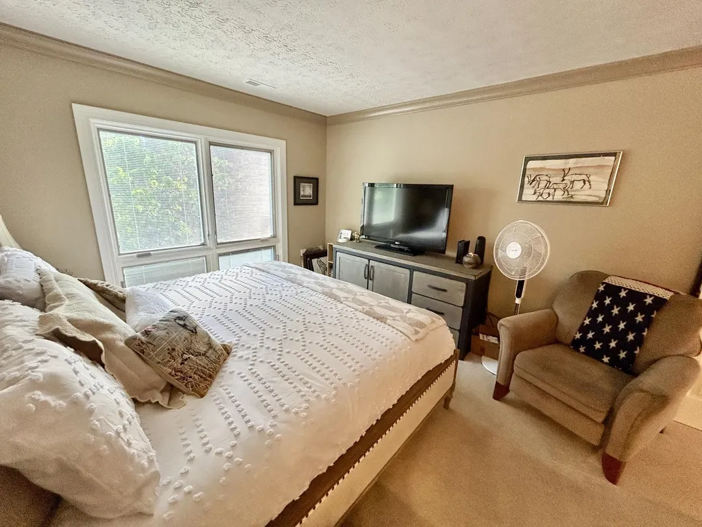 1-2 Woodson Bend Resort Bronston KY 42518