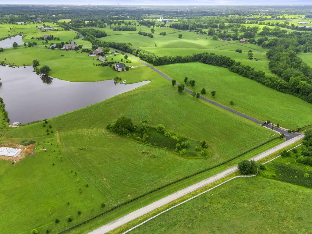 4540 Wilson Lake Lane Lexington KY 40516