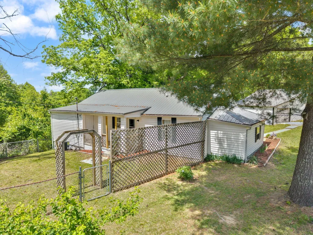 10591 State Highway 504 Olive Hill KY 41164
