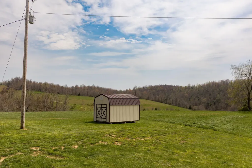 486 Old State Road Wellington KY 40387