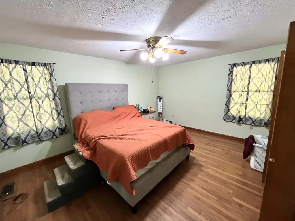 106 Hickory Hills Loyall KY 40854