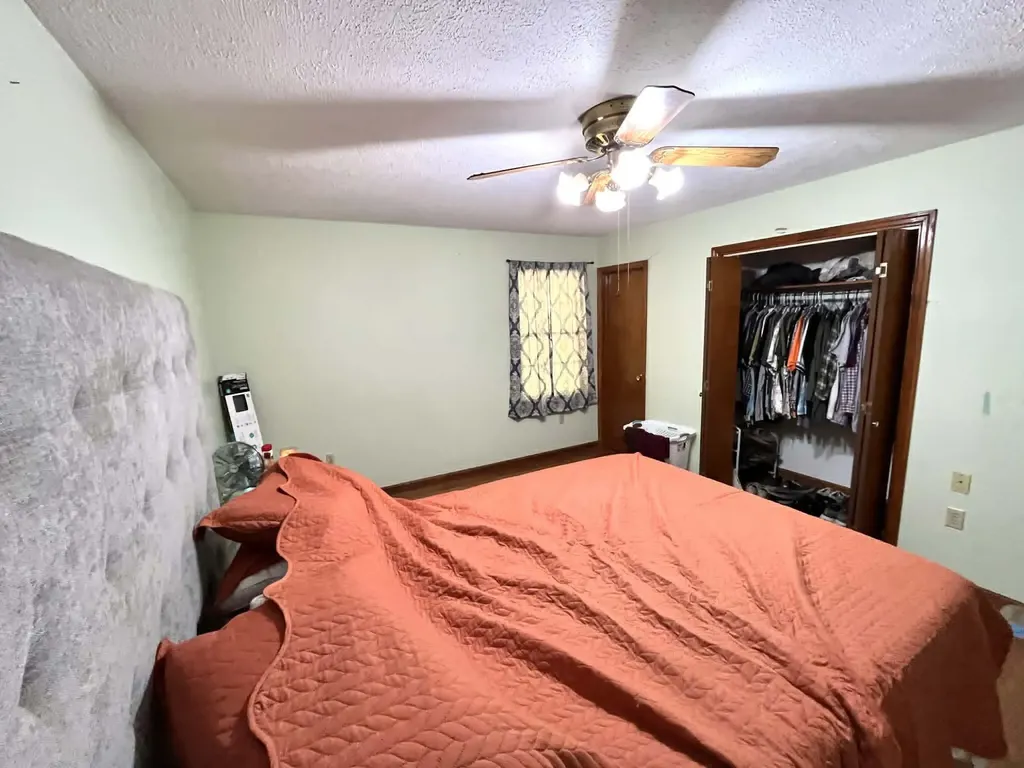 106 Hickory Hills Loyall KY 40854