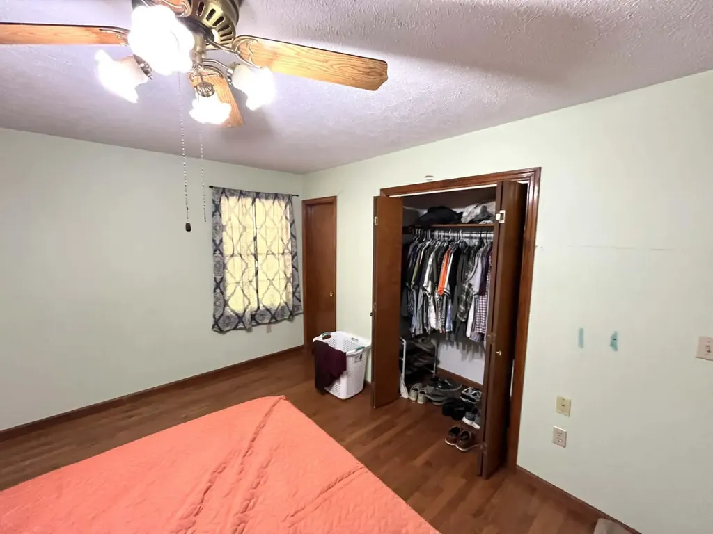 106 Hickory Hills Loyall KY 40854