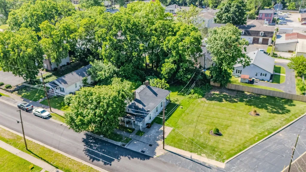206 E Green Street Versailles KY 40383