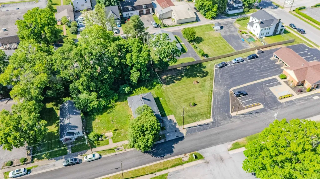 206 E Green Street Versailles KY 40383