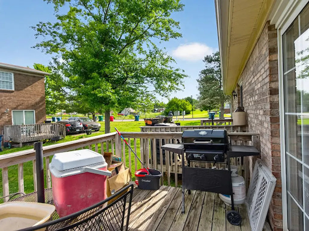 702-728 Parkway Avenue Harrodsburg KY 40330