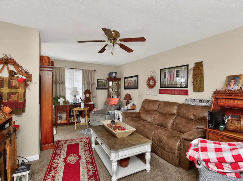 702-728 Parkway Avenue Harrodsburg KY 40330