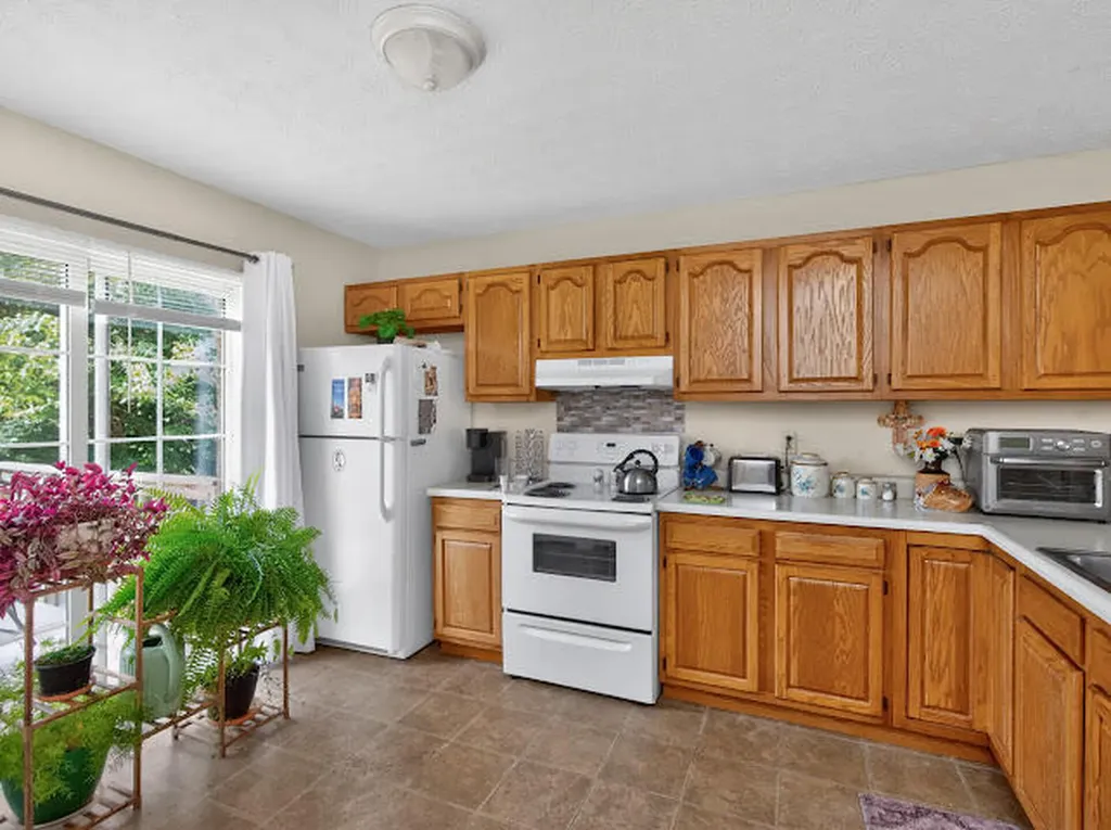 702-728 Parkway Avenue Harrodsburg KY 40330