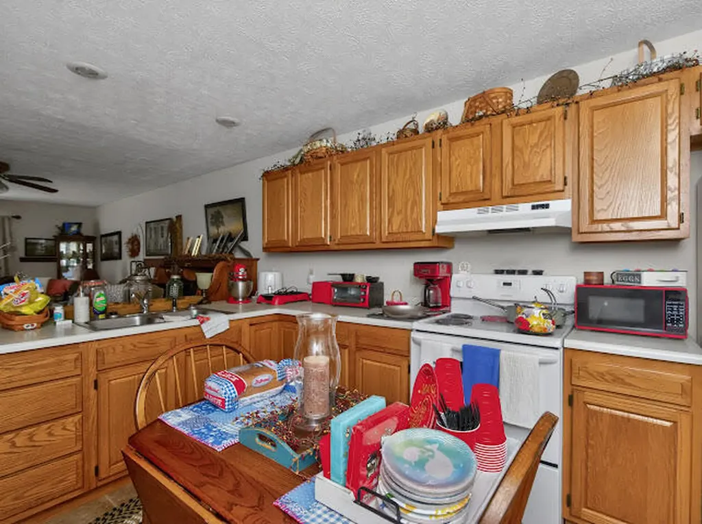702-728 Parkway Avenue Harrodsburg KY 40330