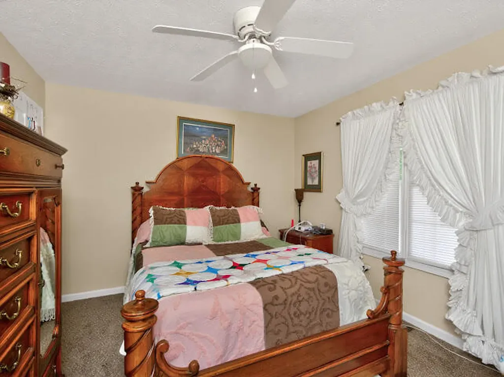 702-728 Parkway Avenue Harrodsburg KY 40330