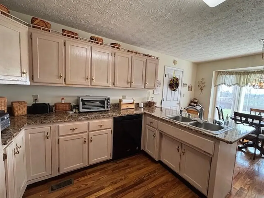 229 Shearwood Avenue Somerset KY 42503