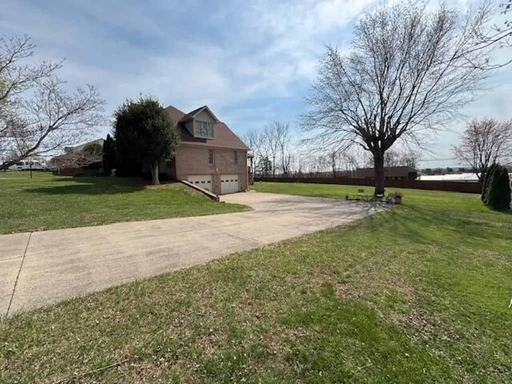 229 Shearwood Avenue Somerset KY 42503