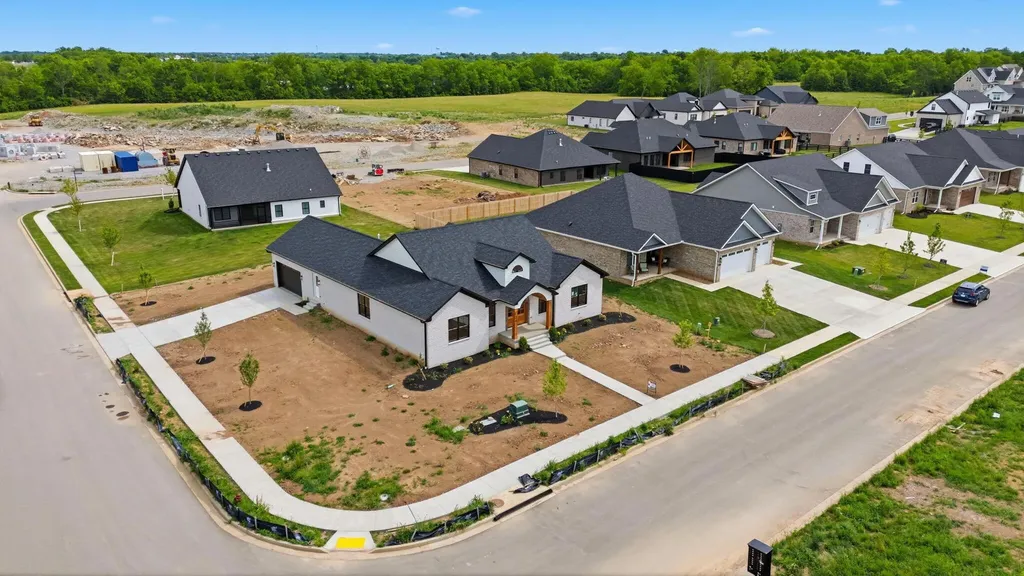 134 Zane Lane Nicholasville KY 40356