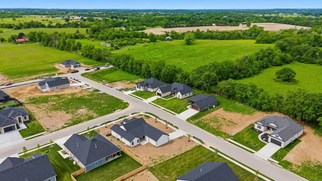 134 Zane Lane Nicholasville KY 40356