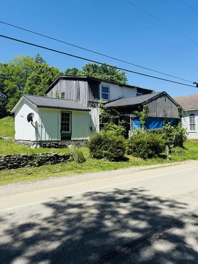 3060 Cane Ridge Road Paris KY 40361