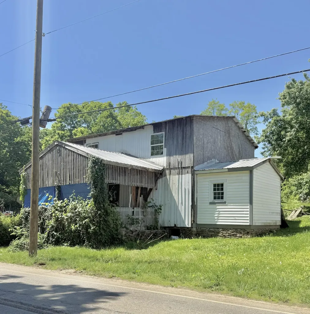 3060 Cane Ridge Road Paris KY 40361