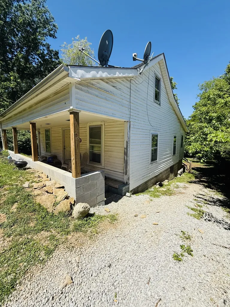 3004 Cane Ridge Road Paris KY 40361