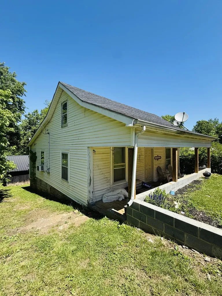 3004 Cane Ridge Road Paris KY 40361