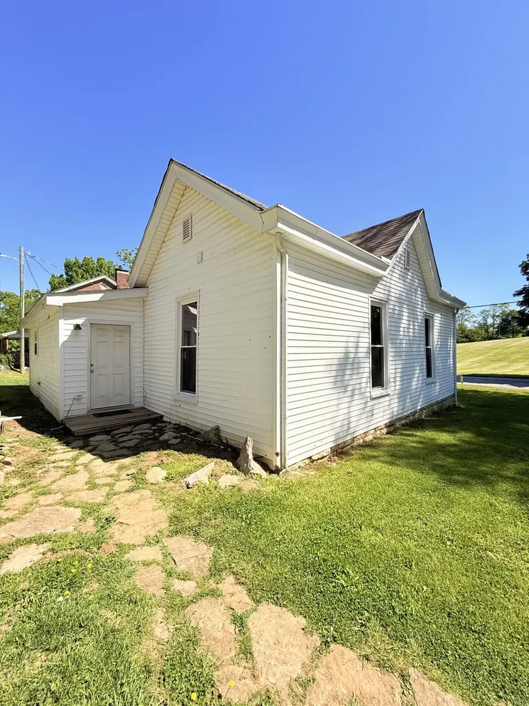 3092 Cane Ridge Road Paris KY 40361